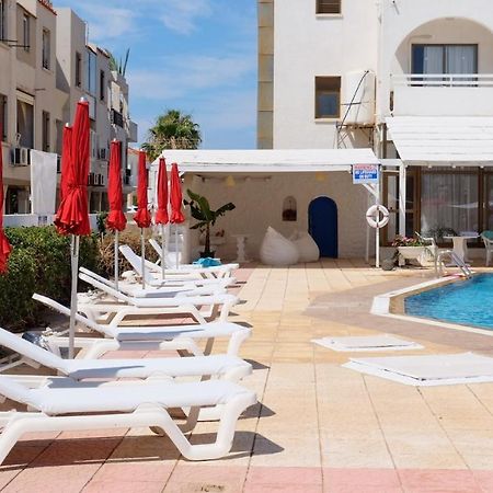 Amore Hotel Apts Paralimni Exteriér fotografie