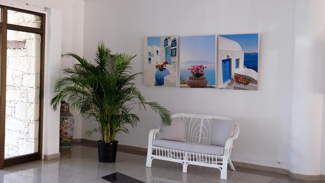 Amore Hotel Apts Paralimni Exteriér fotografie