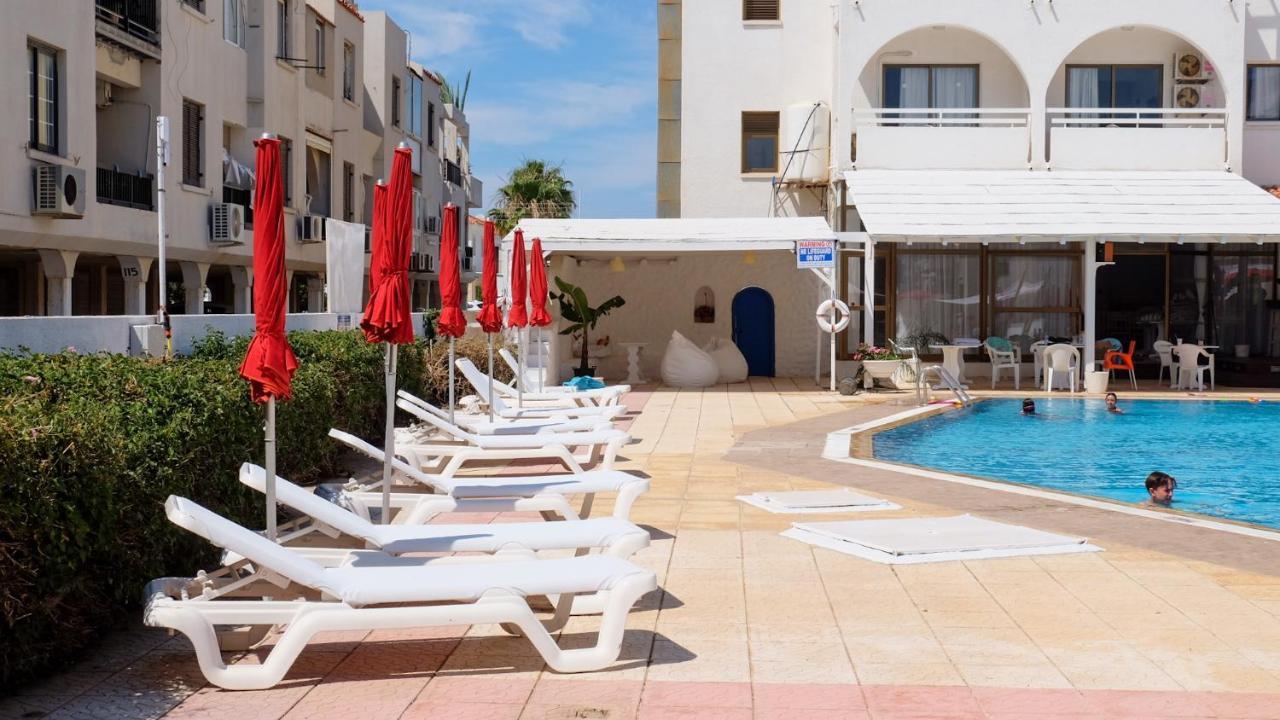 Amore Hotel Apts Paralimni Exteriér fotografie